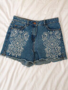 Matalan /DENIM Women's UK 8 US S Embroidered Denim Shorts Boho Paisley